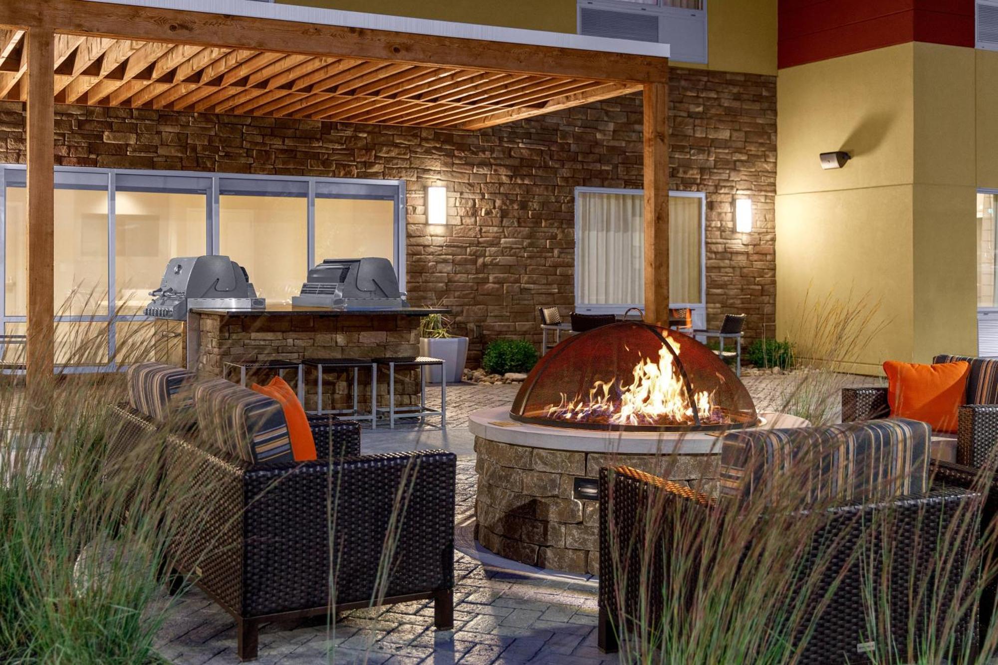 Towneplace Suites Cincinnati Fairfield Zewnętrze zdjęcie
